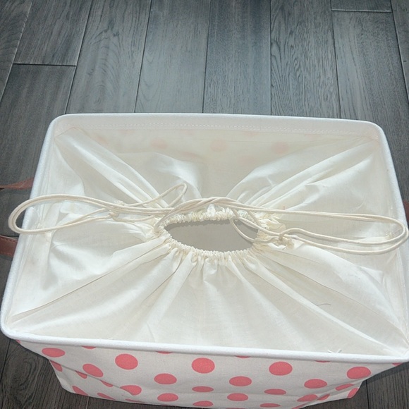 polkadot drawstring sack basket with leather like handles - Picture 2 of 11